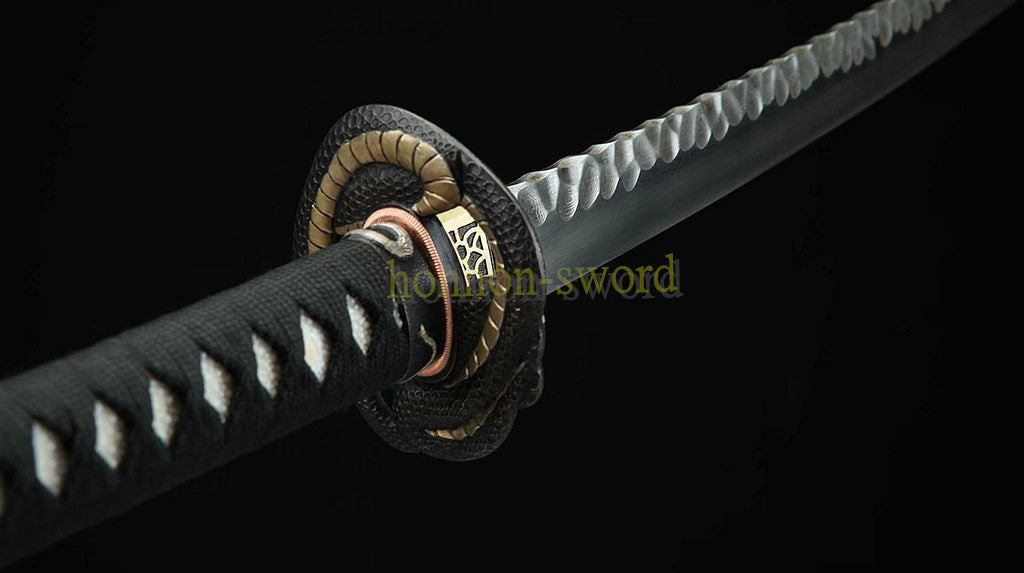 Japanisches Samurai-Schwert Katana aus schwarzem gefaltetem Stahl, Full Tang, handgefertigt, scharfe Klinge, schwarz