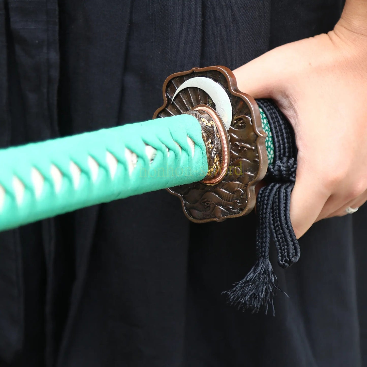 Hand Polishing Honsanmai Clay Tempered Katana Japanese Samurai Sword Green Rayskin Saya