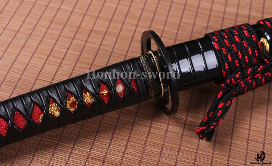 1095 Kohlenstoffstahl Kogarasu Maru Katana Japanisches Samurai-Schwert Full Tang Kampfbereit Schwarz 