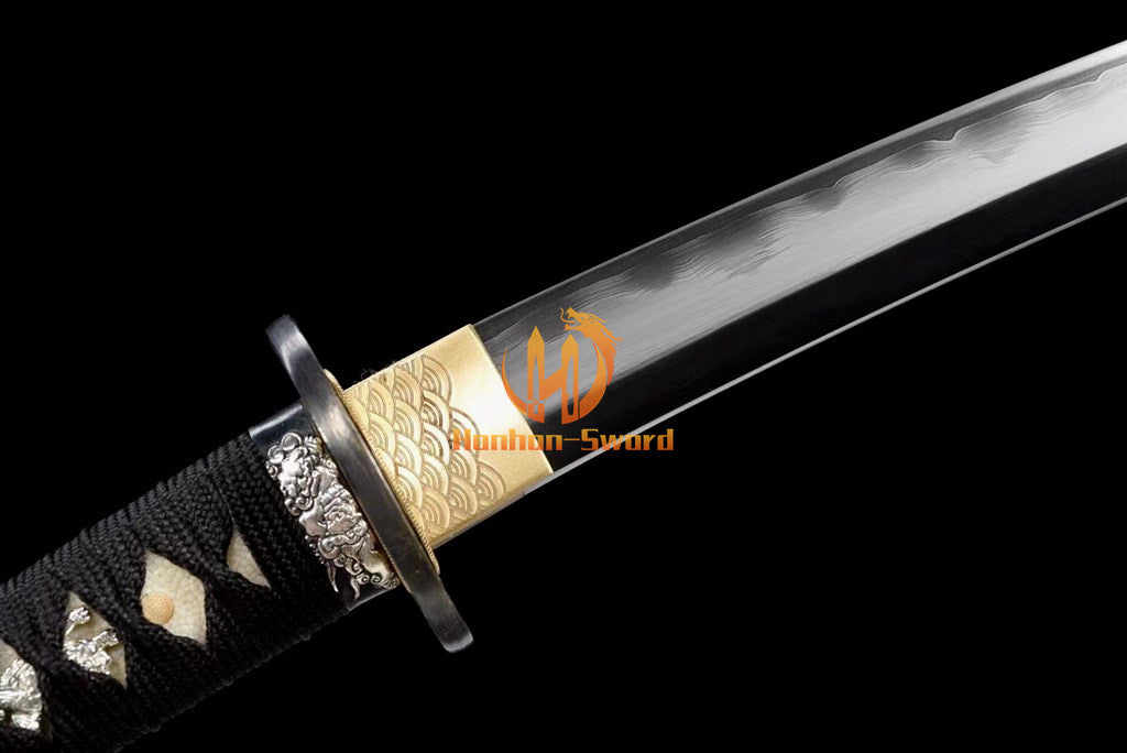 Hand Polishing Honsanmai Clay Tempered Tanto Japanese Samurai Sword Green Rayskin Saya