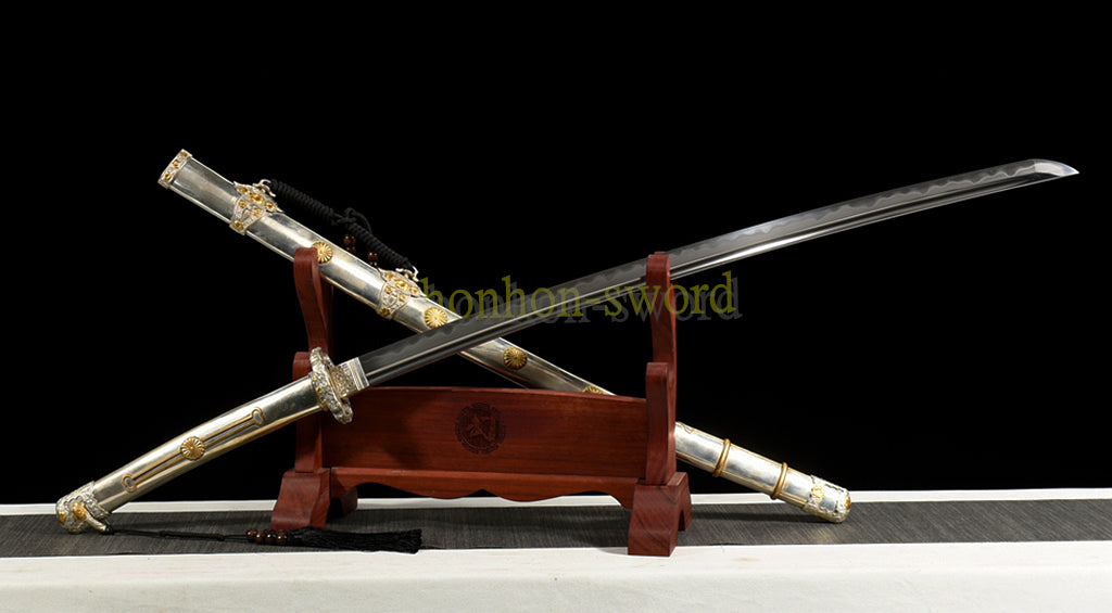 Hand Polishing Honsanmai Clay Tempered Tachi Japanese Samurai Sword Full Copper Wrapped Saya