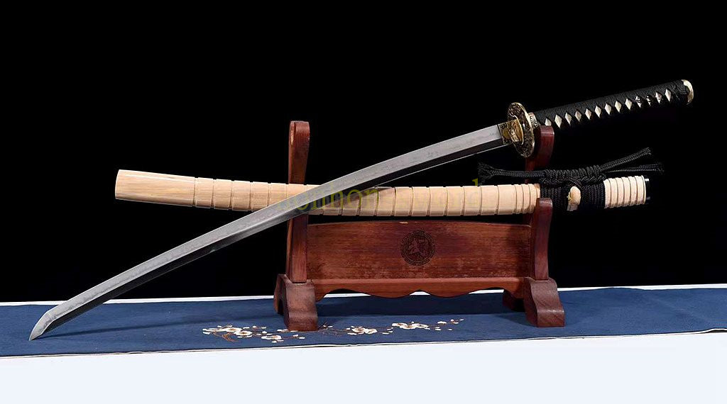 Hadori Polishing T10 Clay Tempered Katana Tyouji Hamon Japanese Samurai Sword Wood