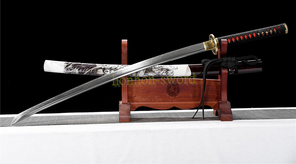 Functional Damascus Folded Steel Clay Tempered Katana Japanese Samurai Sword Black and White