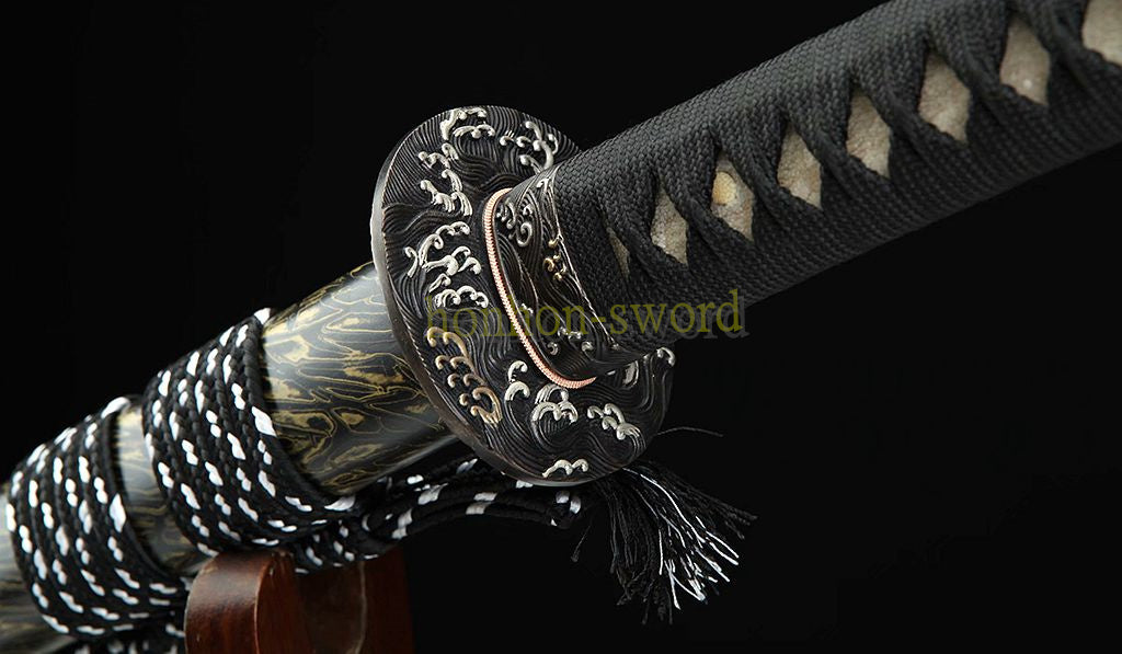 Japanisches Samurai-Schwert Katana aus schwarzem gefaltetem Stahl, Full Tang, handgefertigt, scharfe Klinge, schwarz 