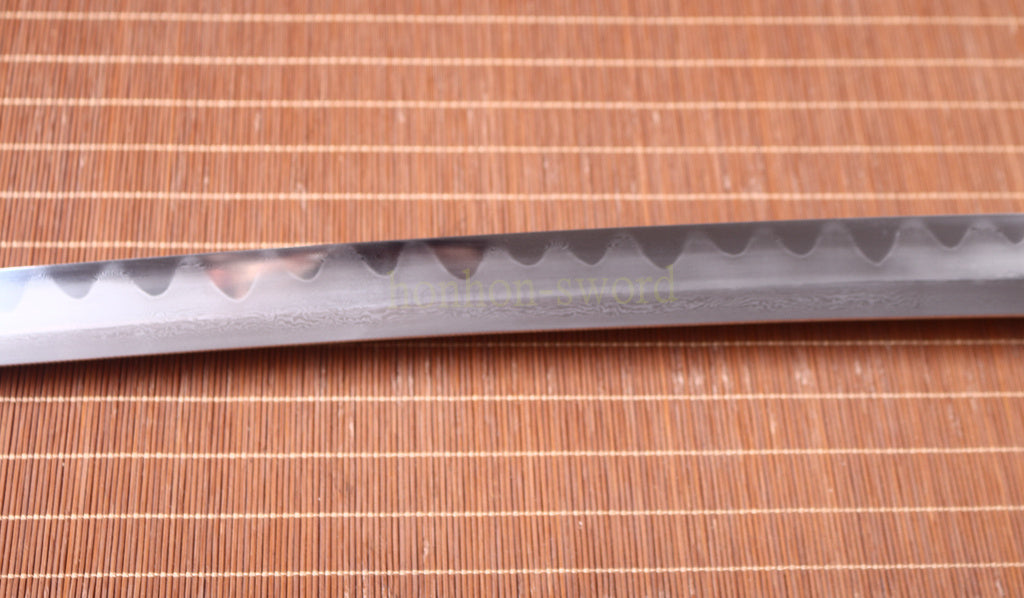 Japanisches Samurai-Schwert Katana aus schwarzem gefaltetem Stahl, Full Tang, handgefertigt, scharfe Klinge, schwarz 