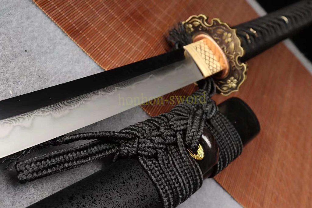 Japanisches Samurai-Schwert Katana aus schwarzem gefaltetem Stahl, Full Tang, handgefertigt, scharfe Klinge, schwarz 