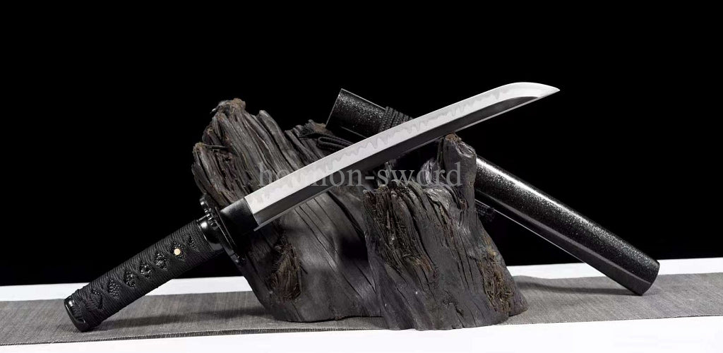 T10 Steel Clay Tempered Japanese Tanto Black Samurai Sword Full Tang Abrasive Blade.